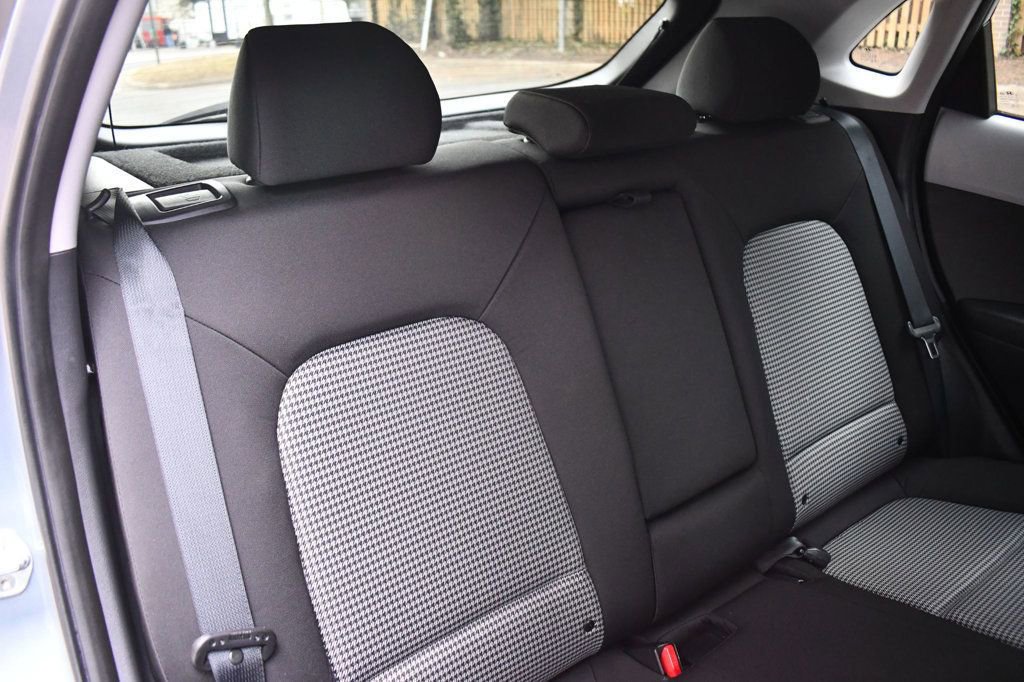 Used 2019 Hyundai Kona SE w/ Cargo Package image 27