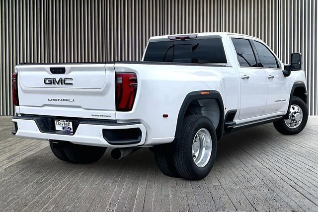 Used 2025 GMC Sierra 3500 Denali Ultimate AWD/4WD image 2
