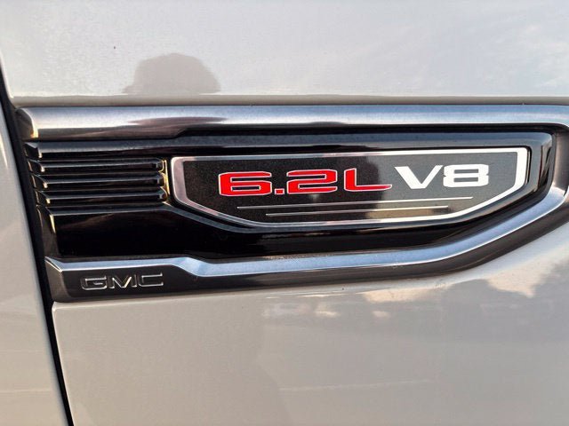 Used 2024 GMC Sierra 1500 AT4 w/ Technology Package AWD/4WD image 5