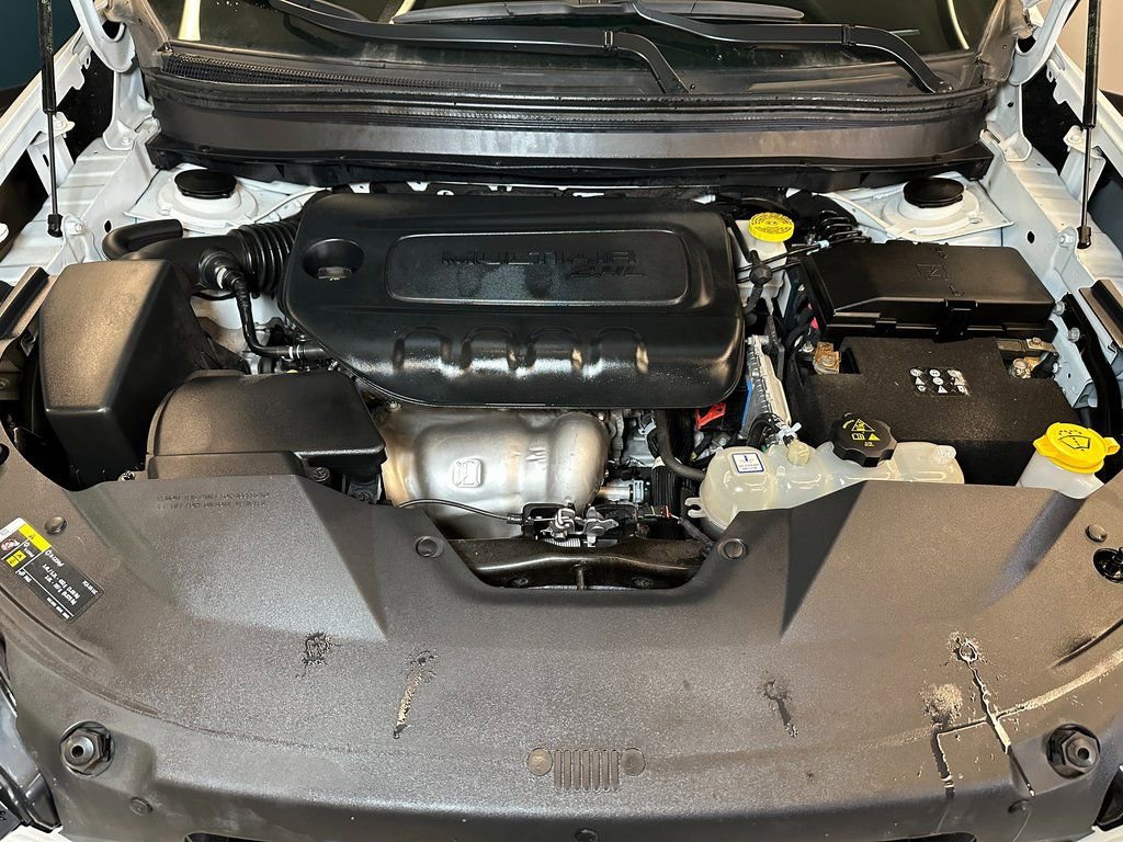 Used 2023 Jeep Cherokee Altitude Lux AWD/4WD image 22