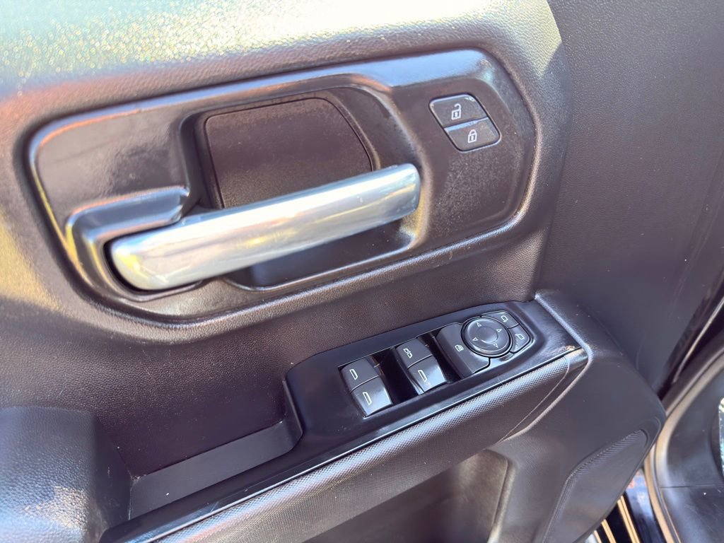 Used 2019 Chevrolet Silverado 1500 Custom Trail Boss w/ Custom Convenience Package image 16