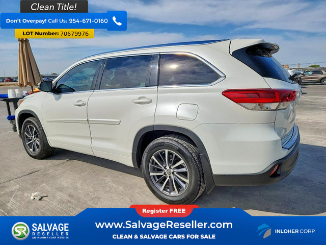 Used 2018 Toyota Highlander XLE w/ Protection Package #3 AWD/4WD image 3