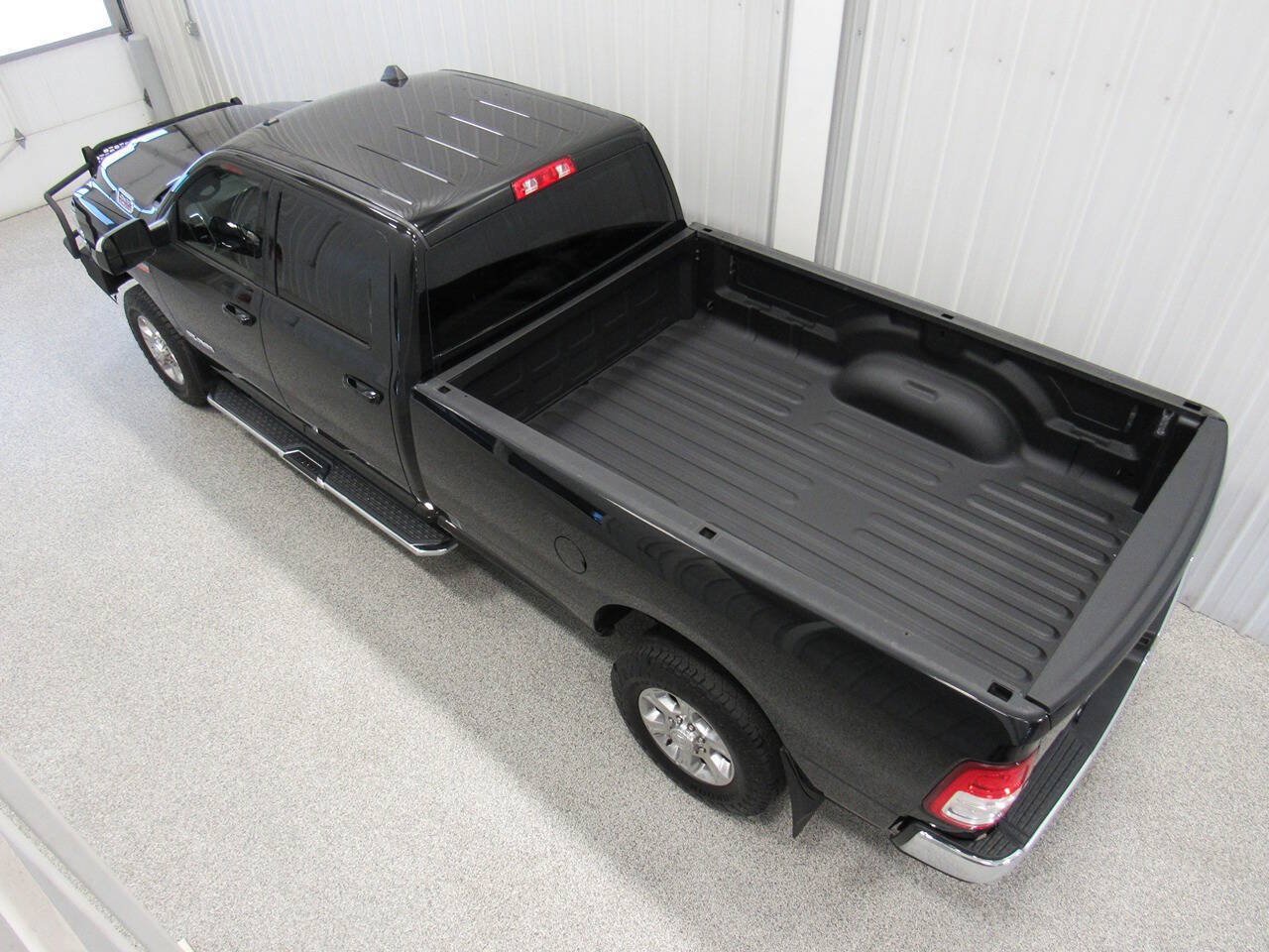 Used 2021 RAM 2500 Big Horn w/ Level 1 Equipment Group AWD/4WD image 6