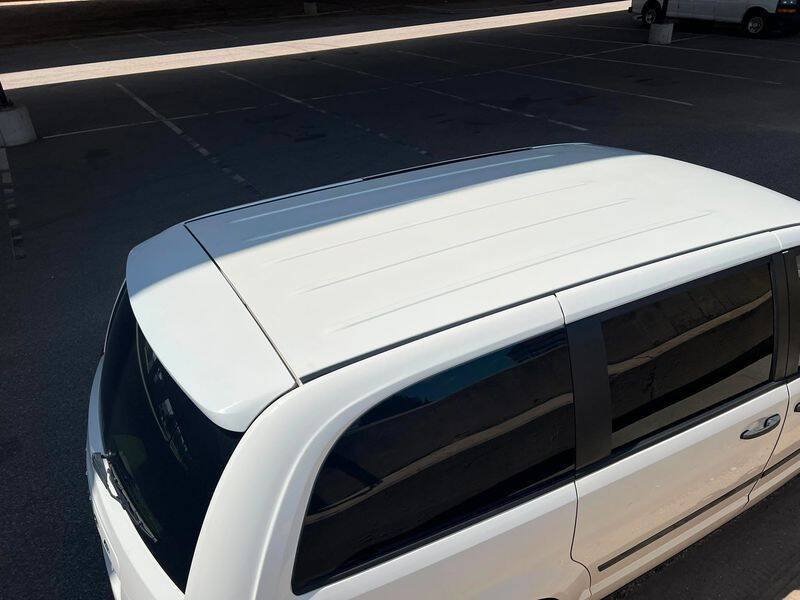 Used 2011 Dodge Grand Caravan FWD image 15