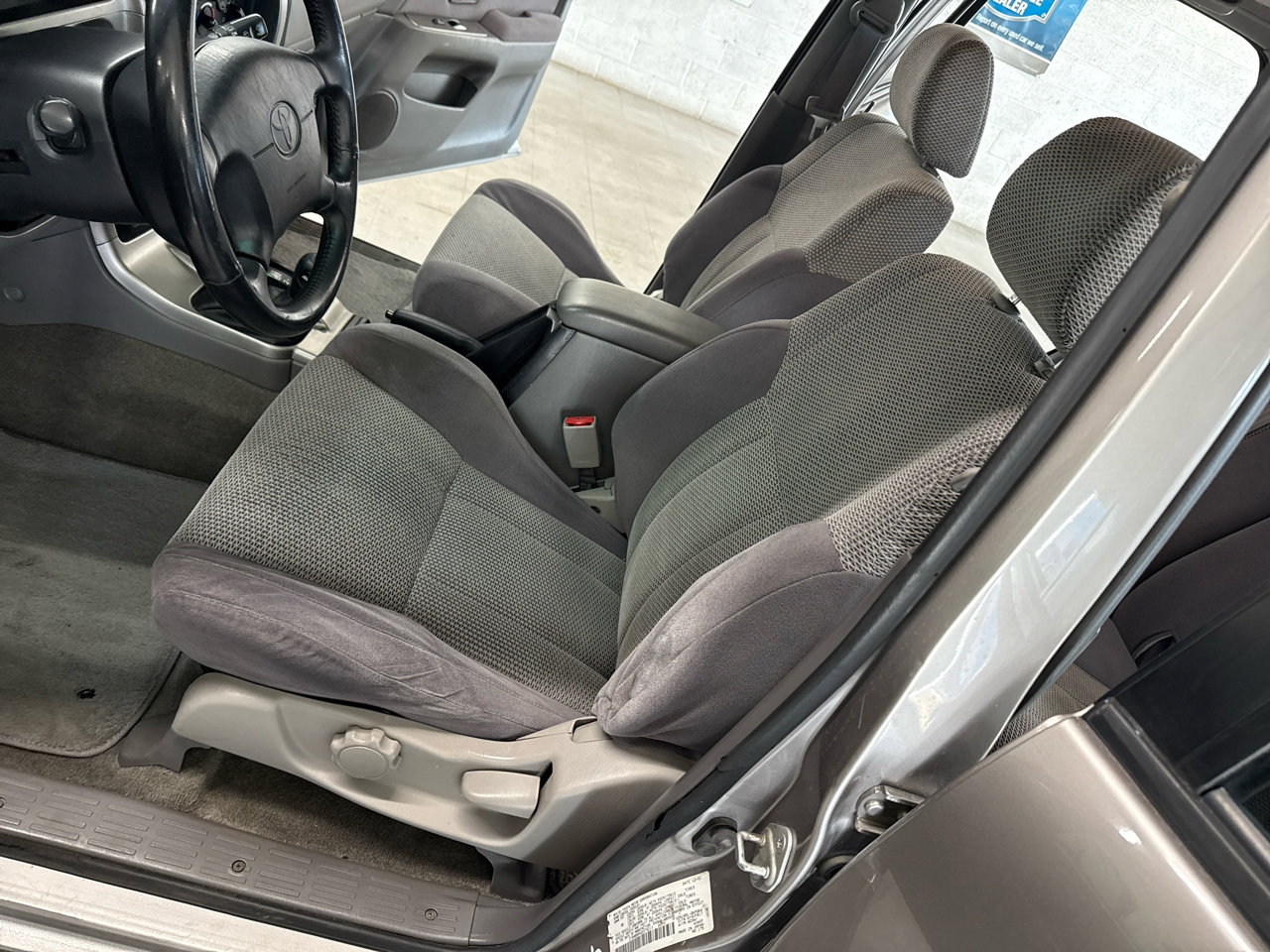 Used 2002 Toyota 4Runner SR5 image 9