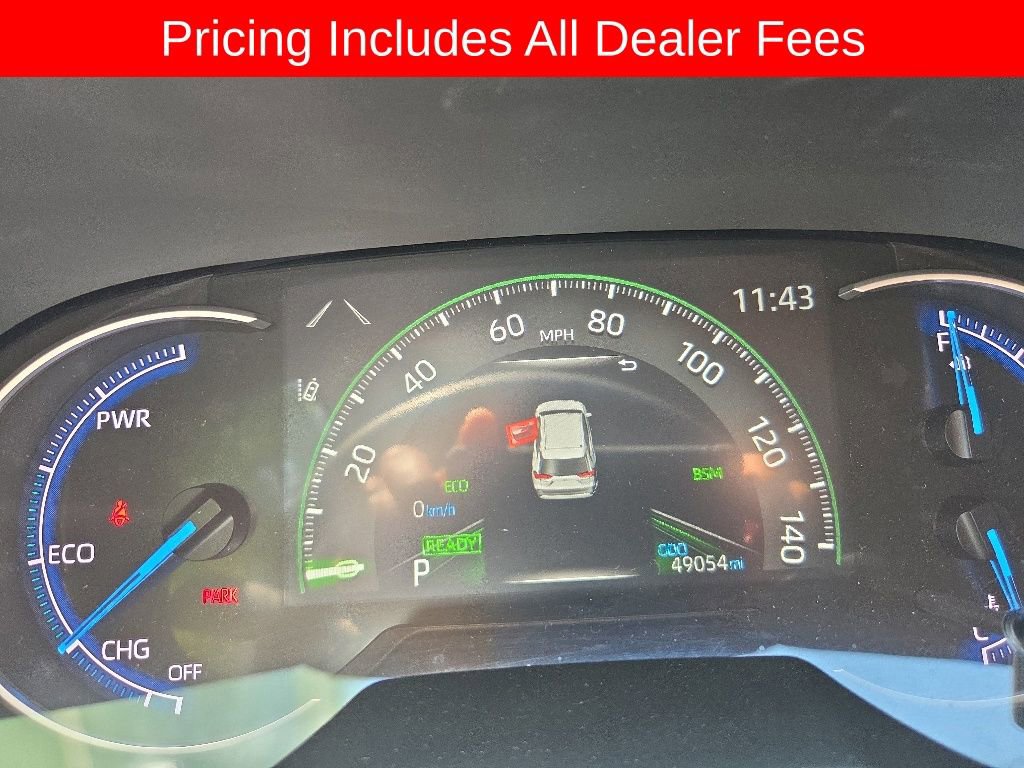 Used 2025 Toyota RAV4 LE AWD/4WD image 5