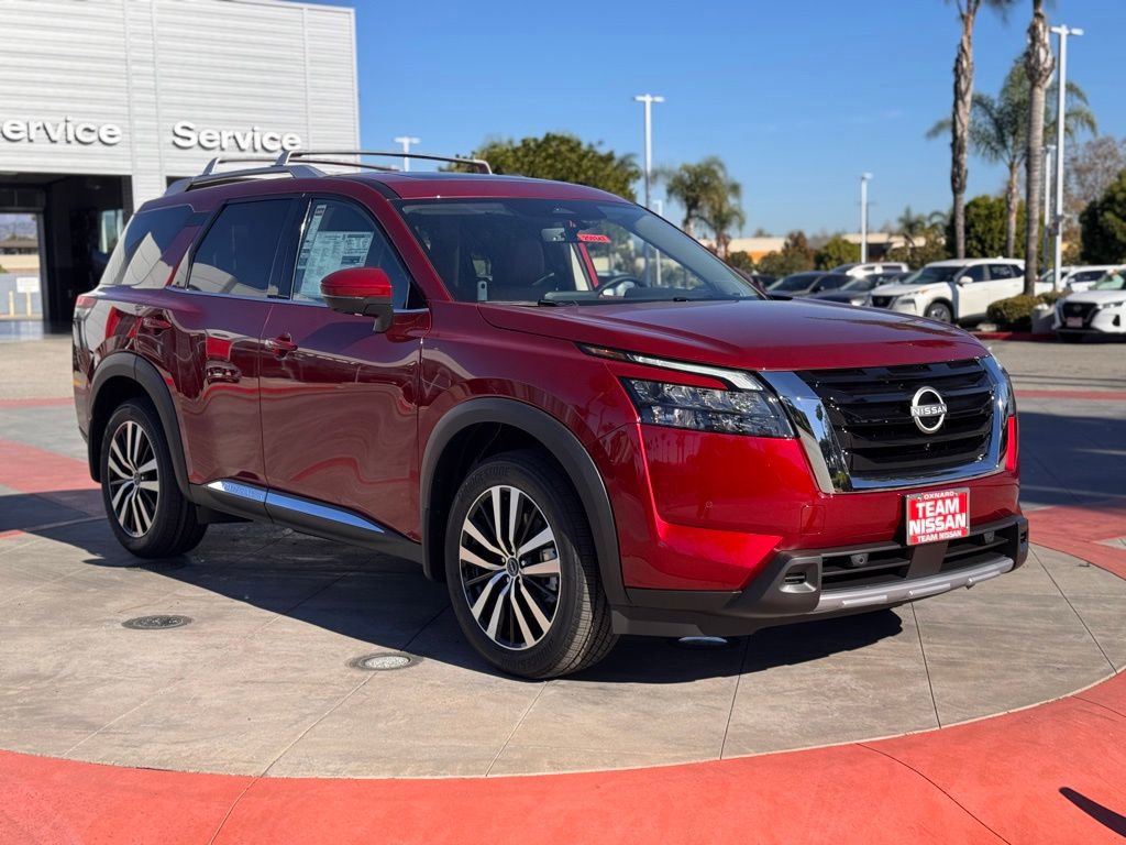 New 2025 Nissan Pathfinder Platinum video 2