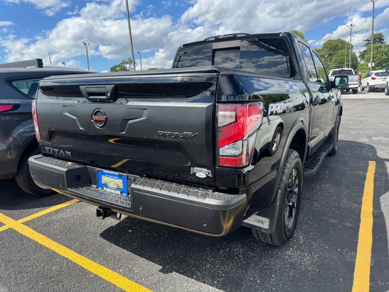 Used 2021 Nissan Titan PRO-4X AWD/4WD image 10