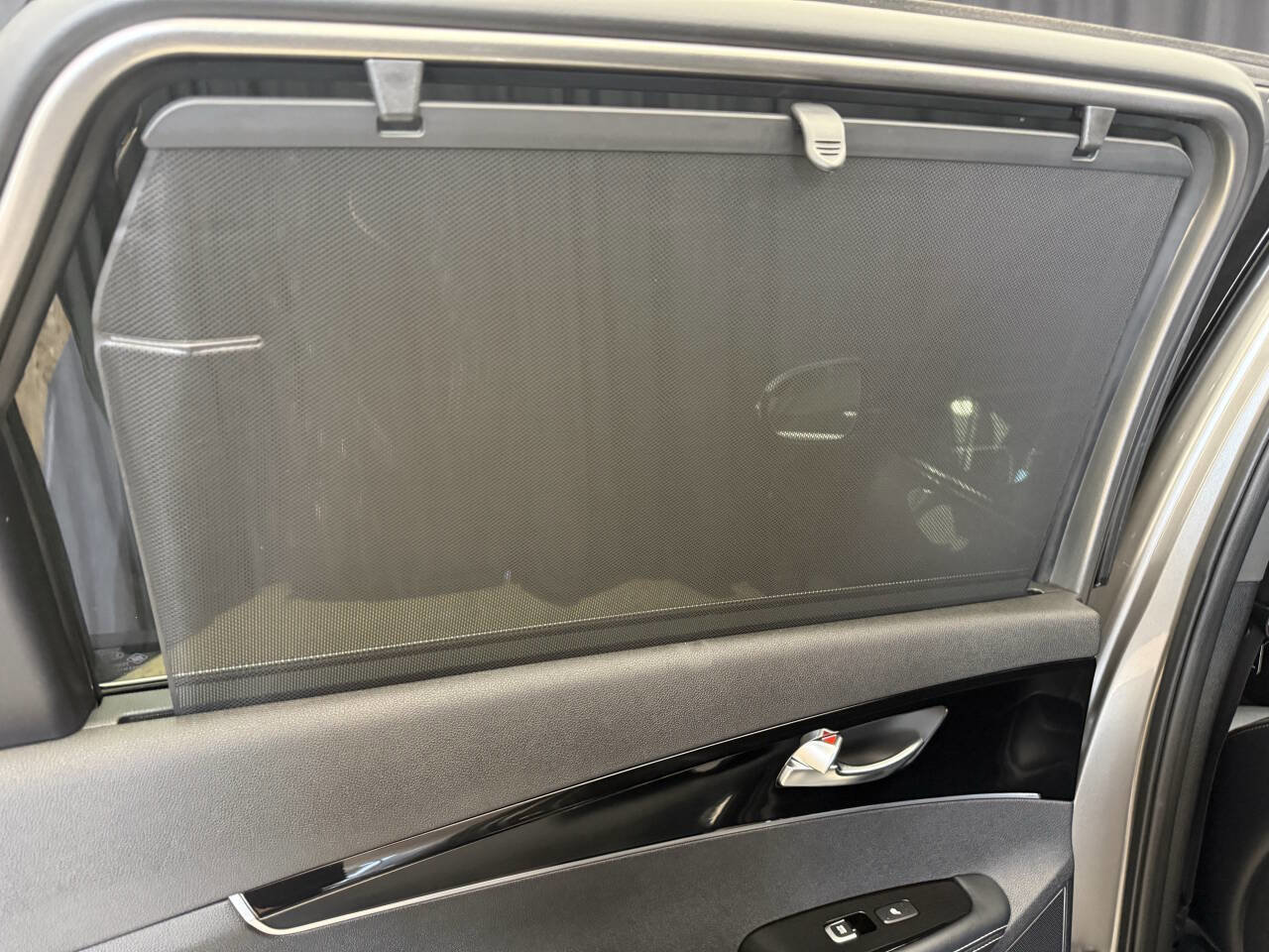 Used 2017 Kia Sorento SX image 27