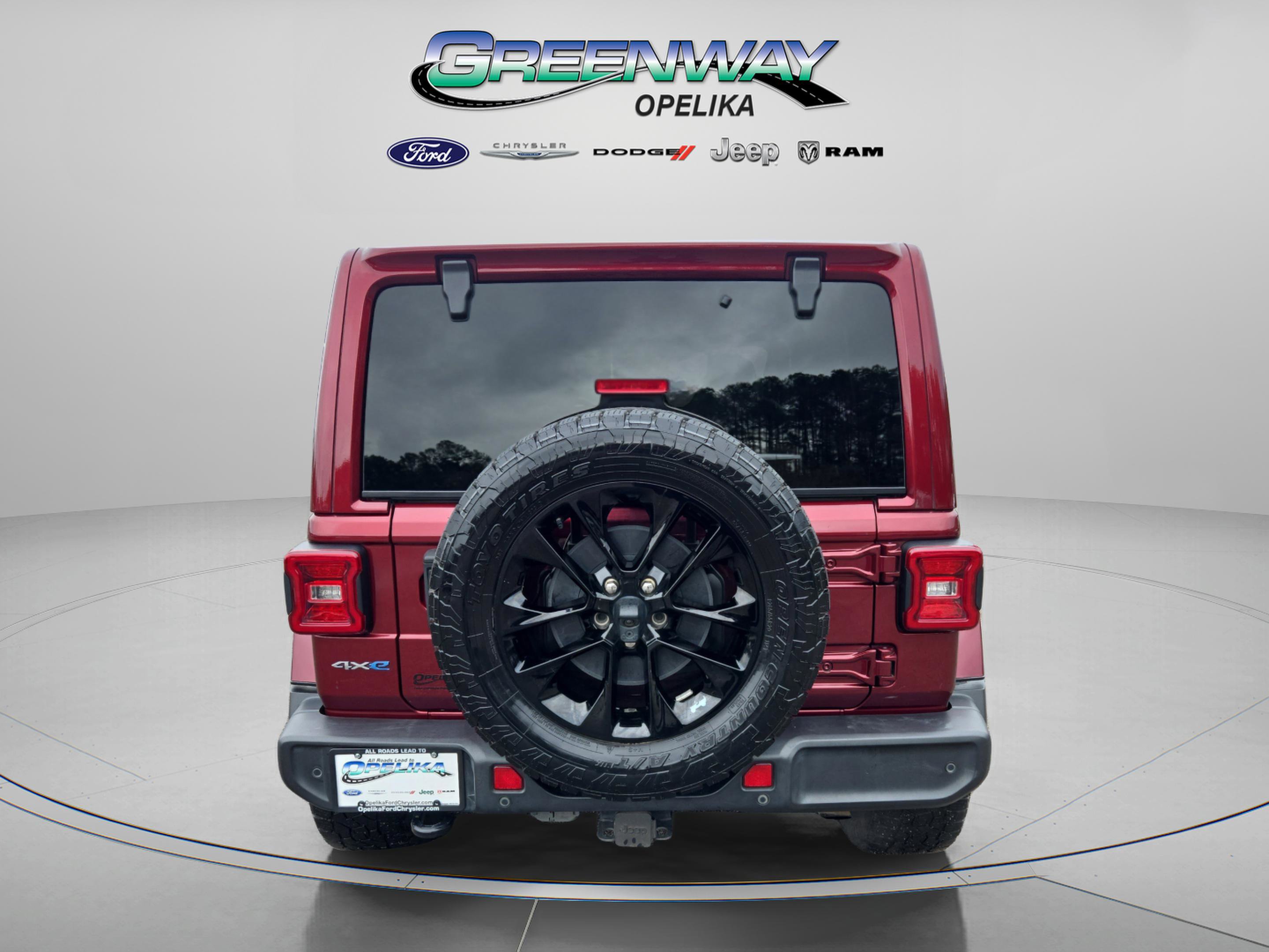 Used 2021 Jeep Wrangler Unlimited Sahara w/ Cold Weather Group image 6