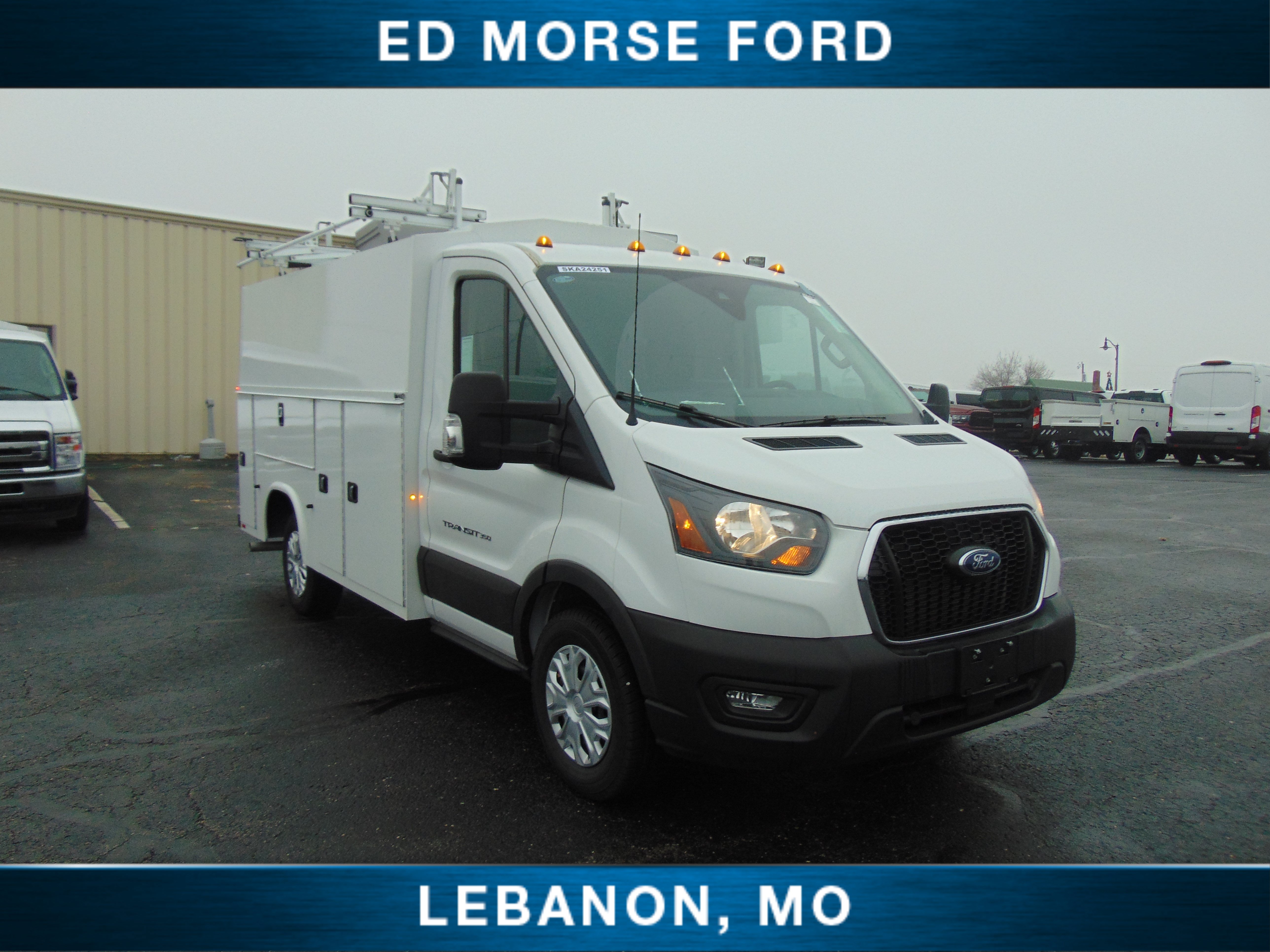 New 2025 Ford Transit 350 w/ Interior Upgrade Package RWD image 4