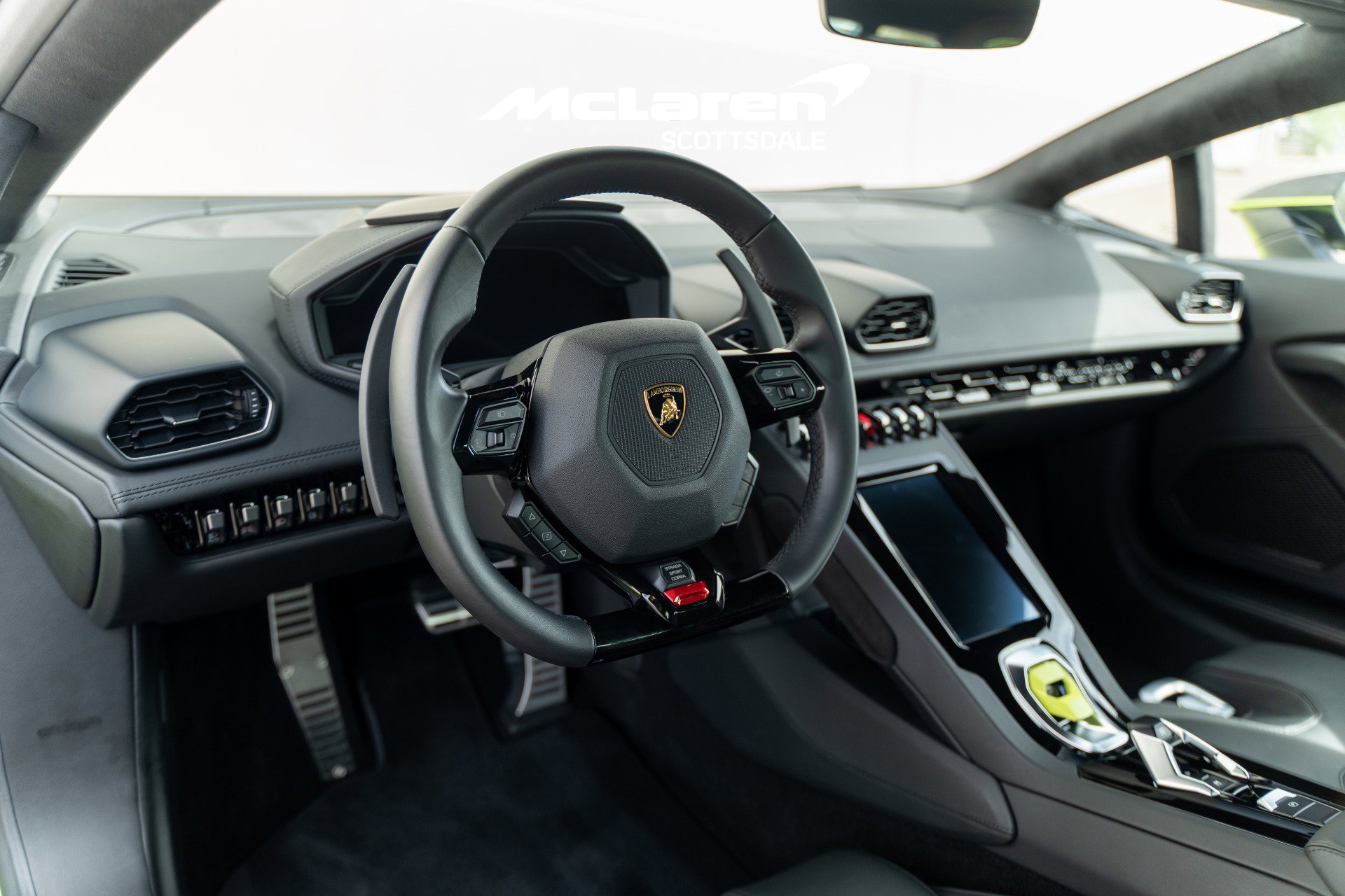 Used 2022 Lamborghini Huracan EVO image 27