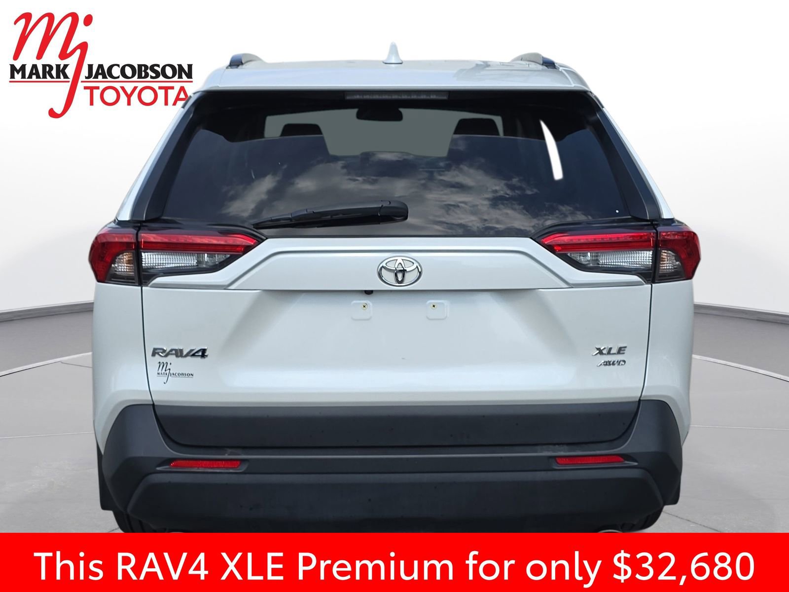 Used 2024 Toyota RAV4 XLE Premium w/ Weather Package image 11