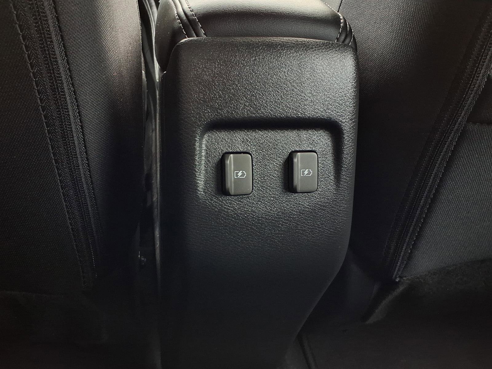 Used 2024 Nissan Kicks SV image 24