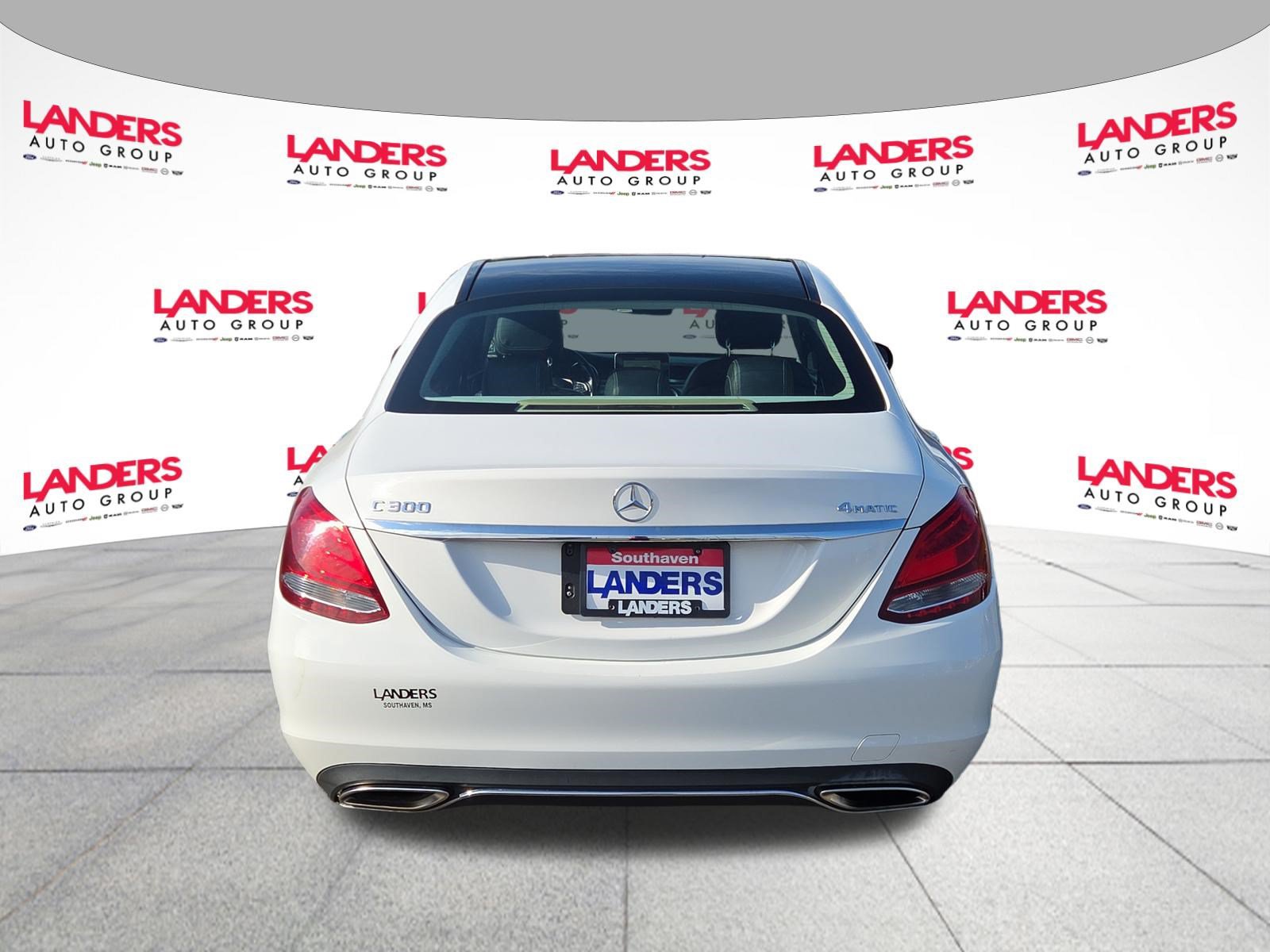 Used 2017 Mercedes-Benz C 300 4MATIC Sedan image 4