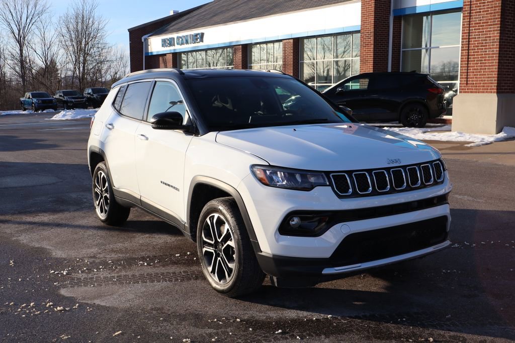 Used 2024 Jeep Compass Limited image 4