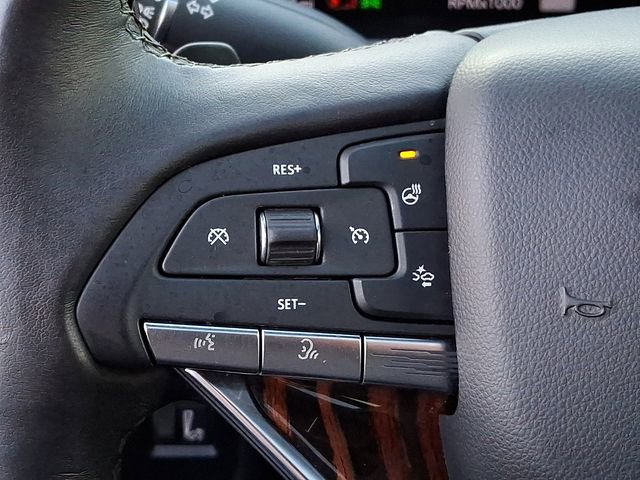 Certified 2022 Cadillac Escalade Premium Luxury image 27