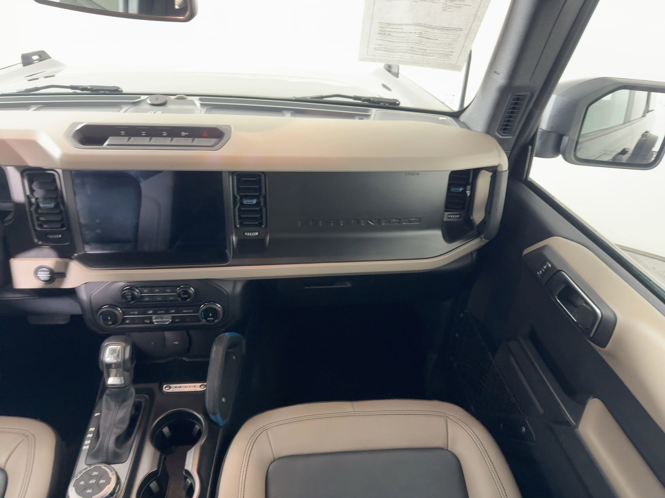 Used 2022 Ford Bronco Wildtrak image 26
