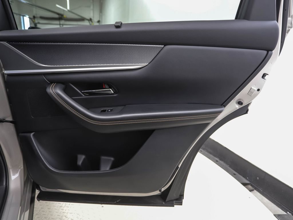 Used 2025 MAZDA CX-90 3.3 Turbo w/ Preferred Package AWD/4WD image 26