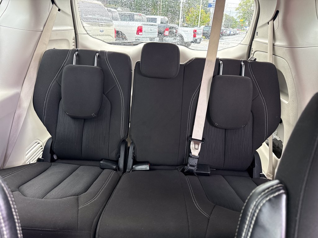 Used 2023 Chrysler Voyager LX FWD image 20
