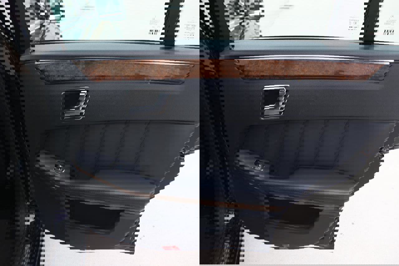 Used 2013 Mercedes-Benz E 350 Sedan image 17