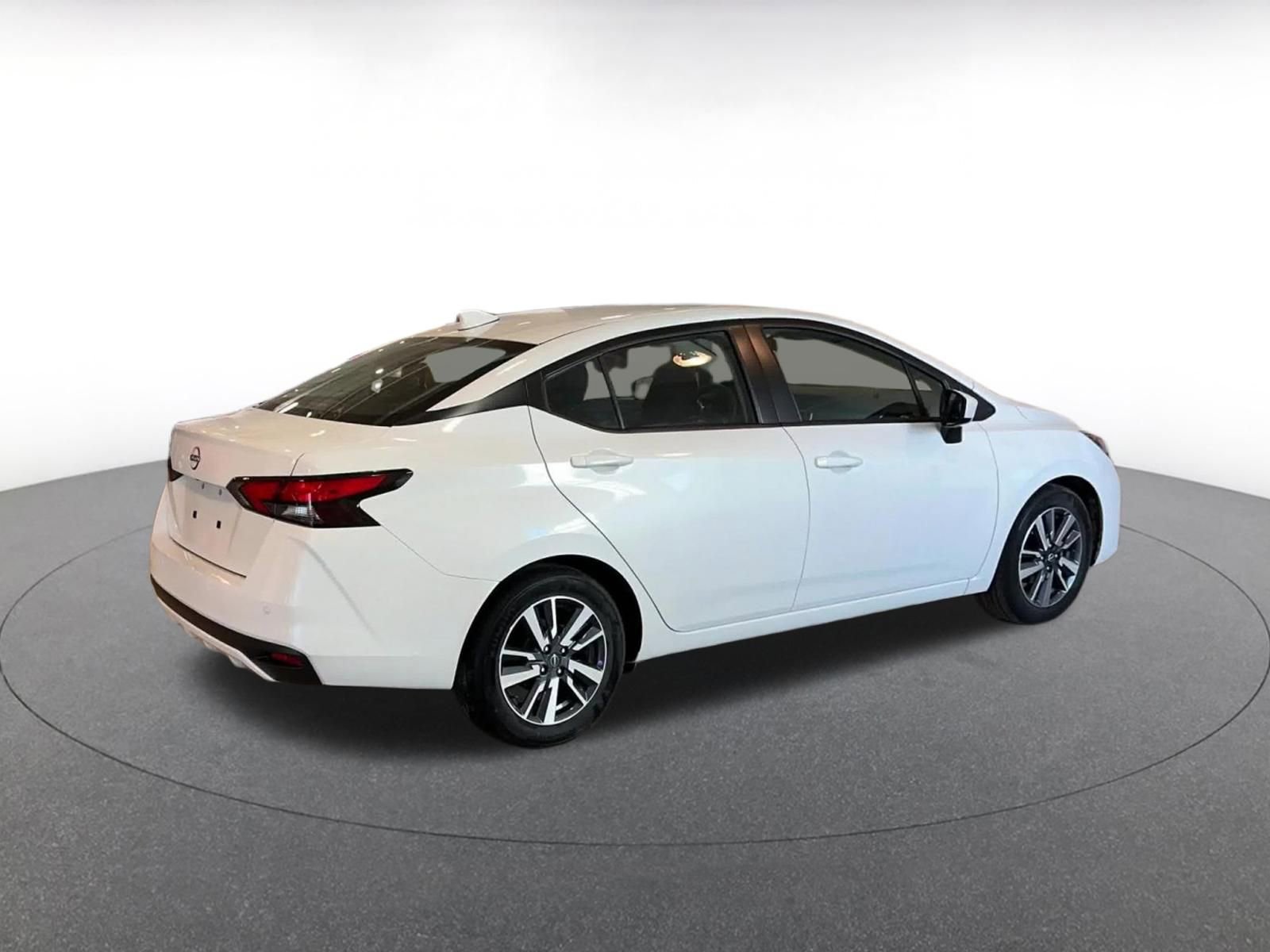 Used 2025 Nissan Versa SV image 15