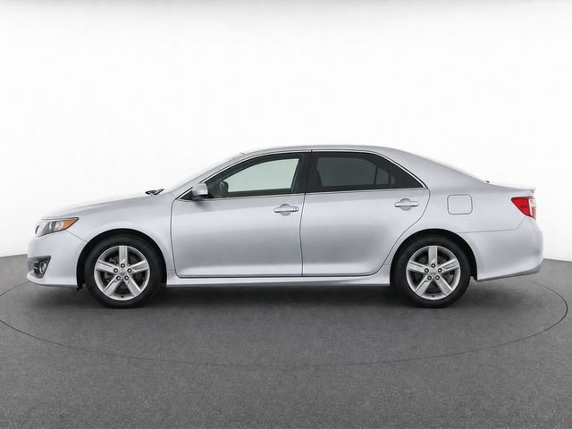 Used 2013 Toyota Camry SE FWD image 4