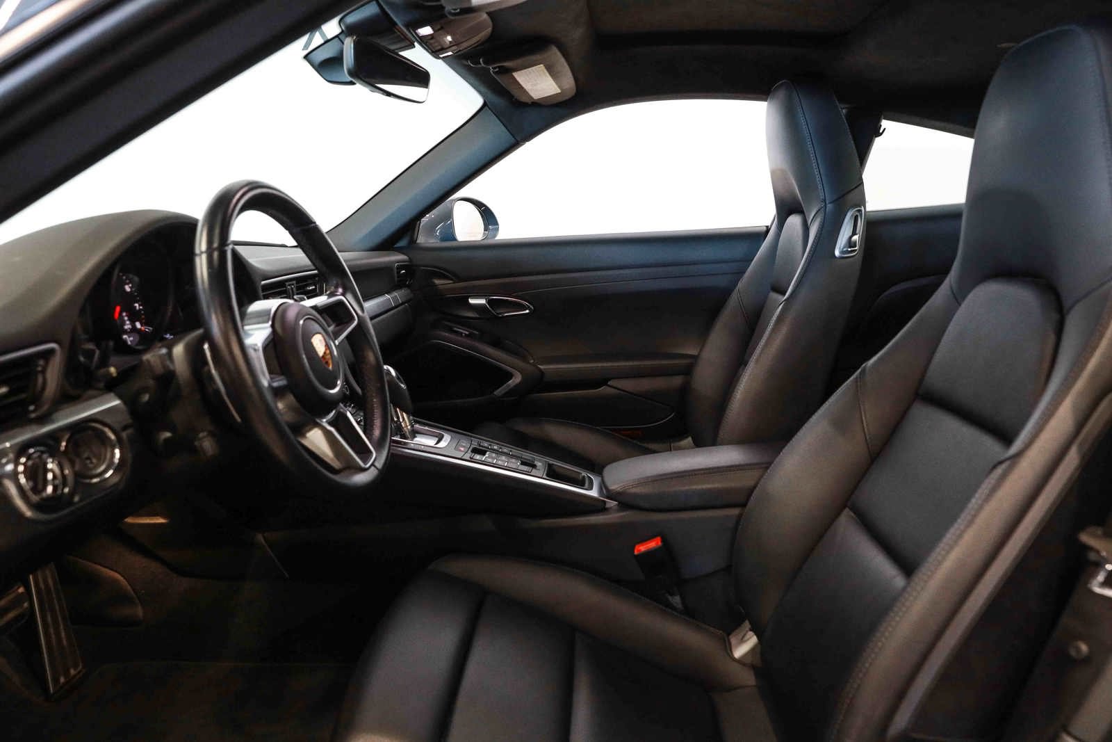 Used 2017 Porsche 911 Carrera image 30
