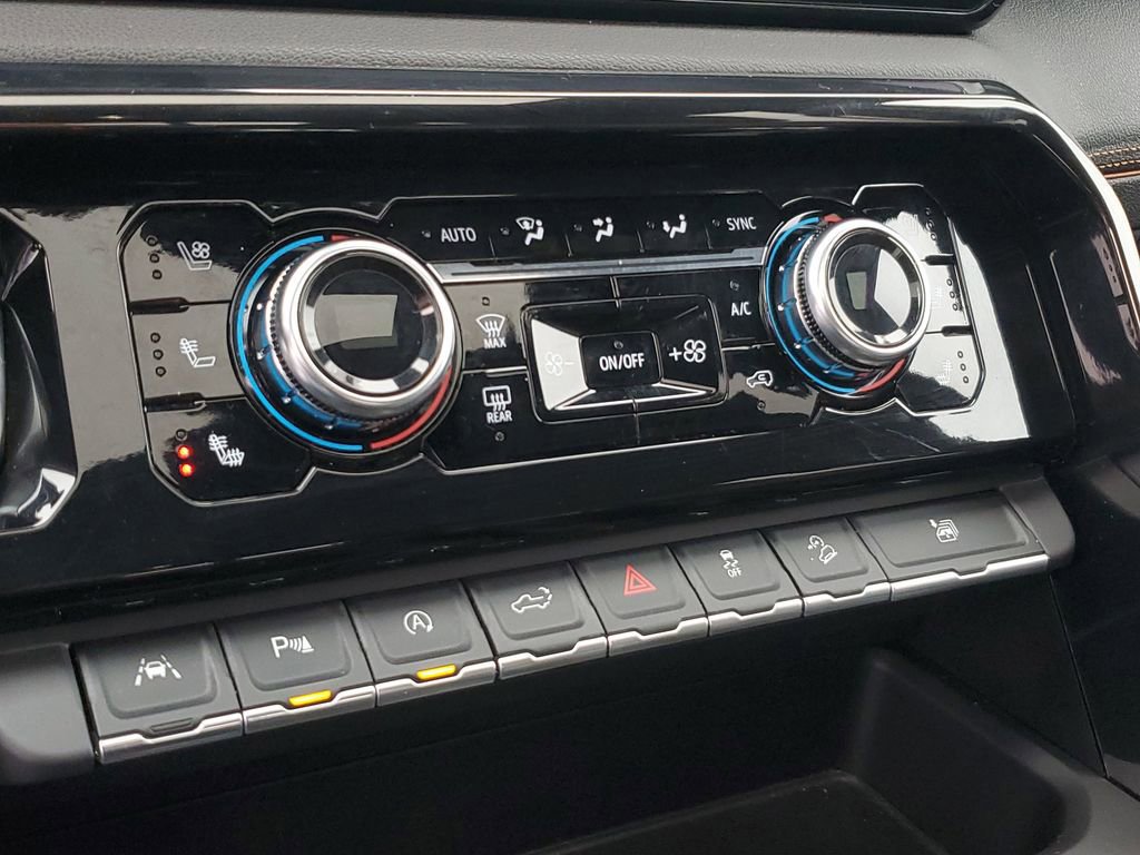 Used 2022 GMC Sierra 1500 AT4 w/ AT4 Premium Package image 27