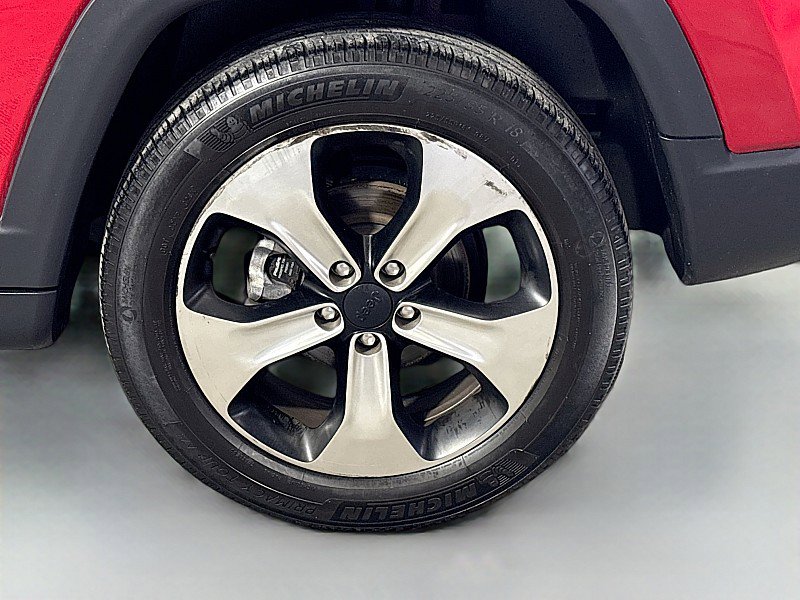 Used 2017 Jeep Compass Latitude w/ Cold Weather Group image 29