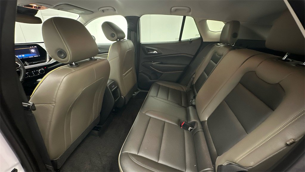 Used 2024 Chevrolet Trax ACTIV w/ Driver Confidence Package image 10