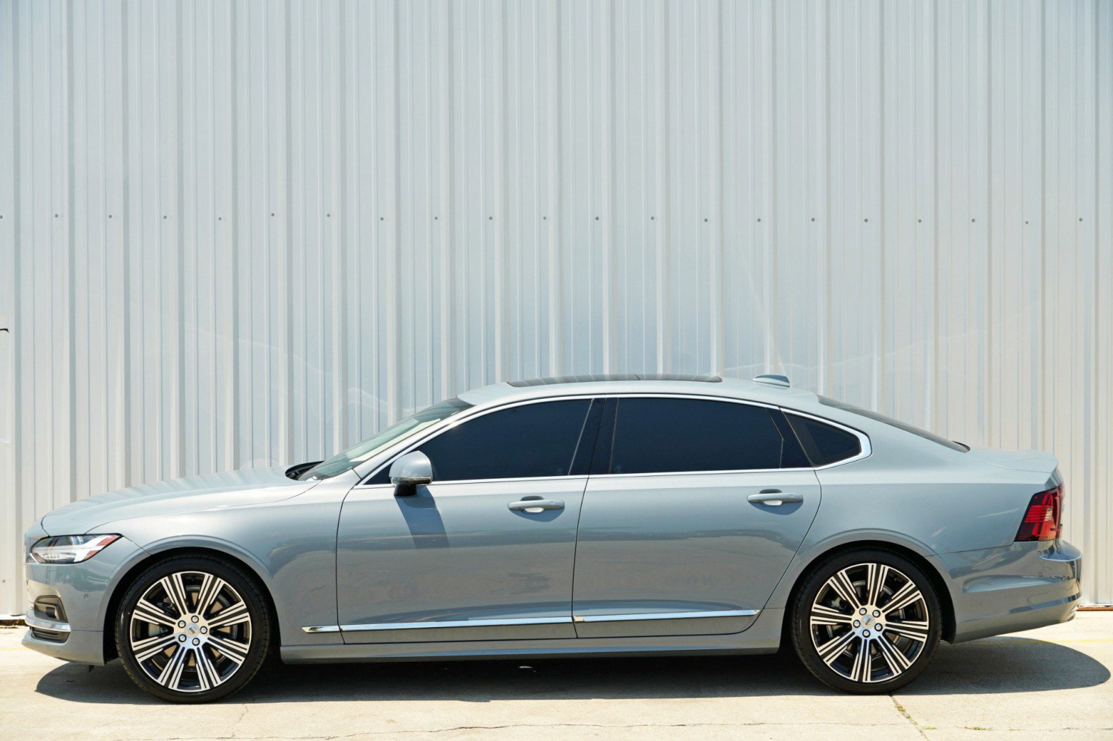 Used 2023 Volvo S90 B6 Plus w/ Protection Package Premier image 48