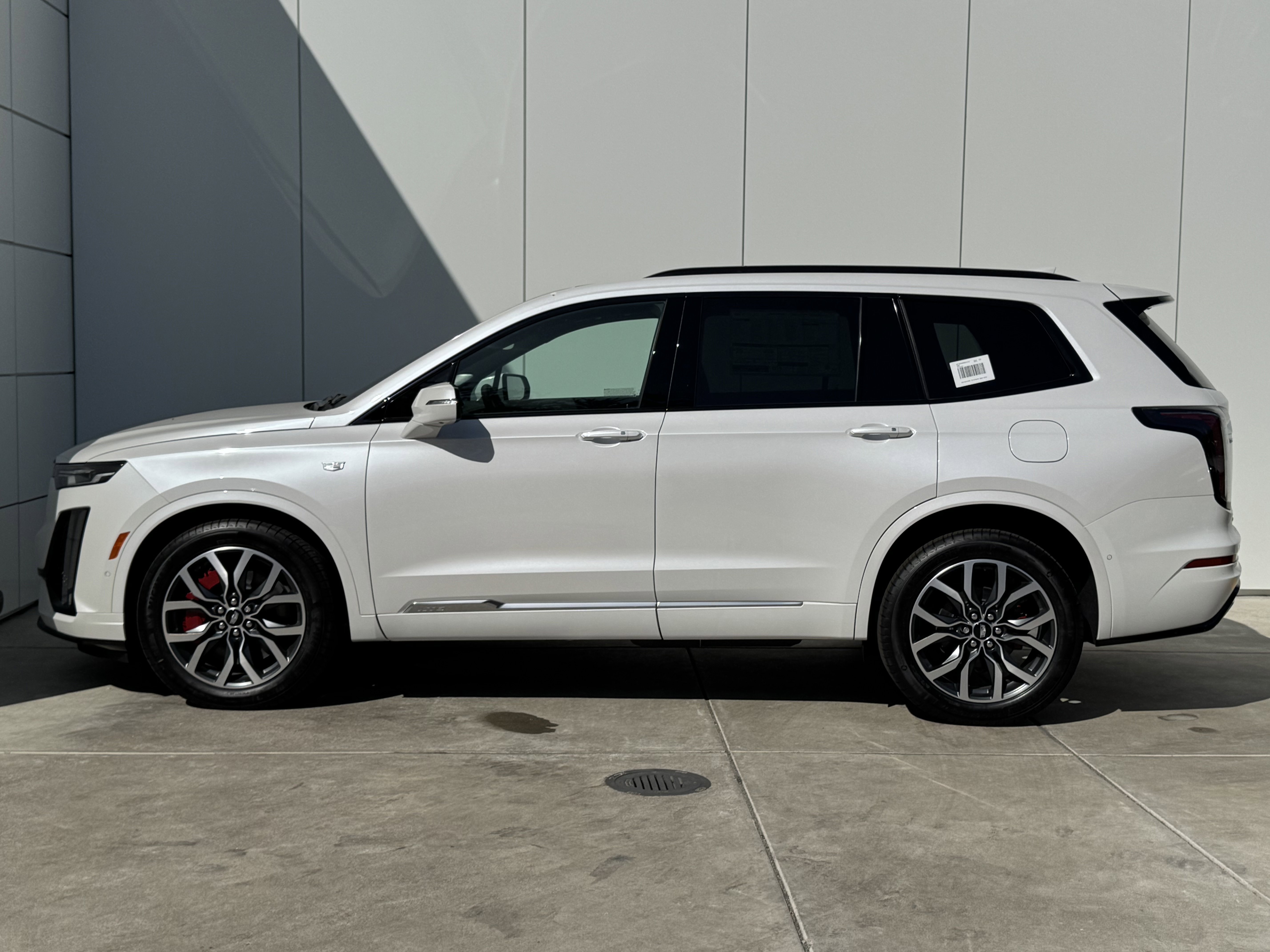 New 2025 Cadillac XT6 Sport w/ Technology Package image 4