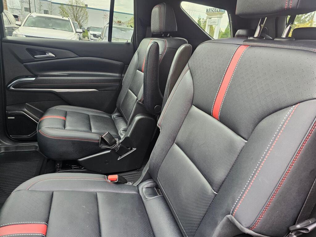 Used 2024 Chevrolet Traverse RS w/ LPO, Floor Liner Package image 21