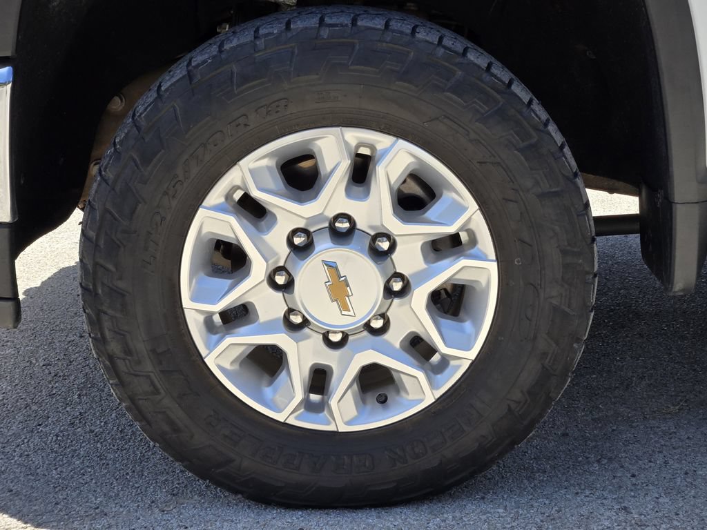 Used 2021 Chevrolet Silverado 2500 LTZ AWD/4WD image 12