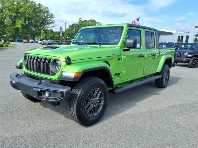 Used 2025 Jeep Gladiator Sport AWD/4WD image 10
