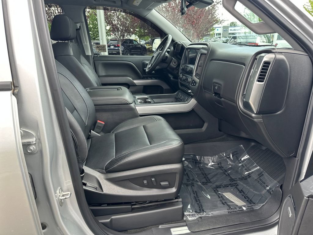 Used 2018 Chevrolet Silverado 1500 LTZ Z71 w/ Redline Edition AWD/4WD image 17