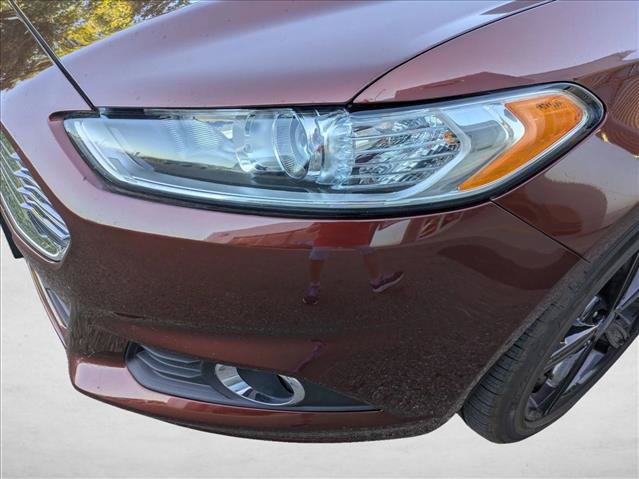Used 2016 Ford Fusion SE FWD image 9