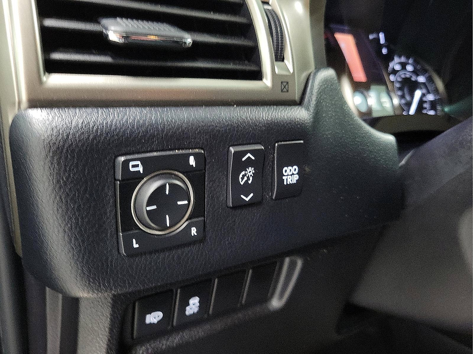 Used 2017 Lexus GX 460 image 15