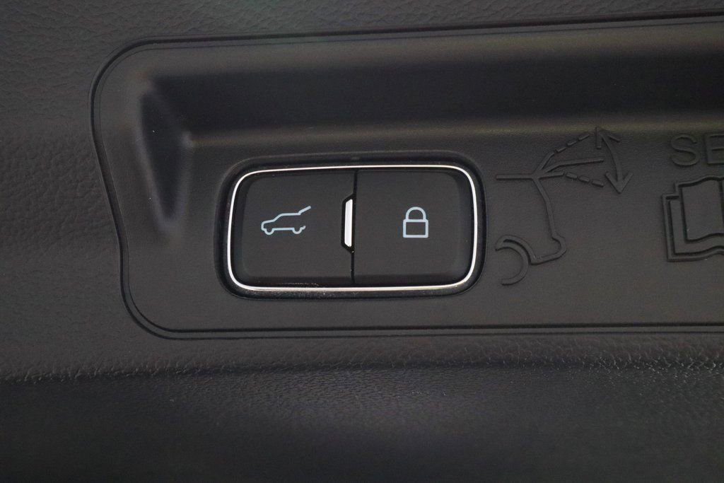 Certified 2023 Ford Explorer XLT w/ Equipment Group 202A image 22