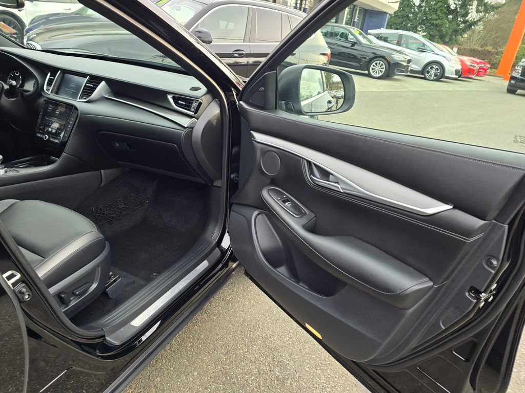 Used 2023 INFINITI QX55 Luxe w/ Cargo Package AWD/4WD image 10