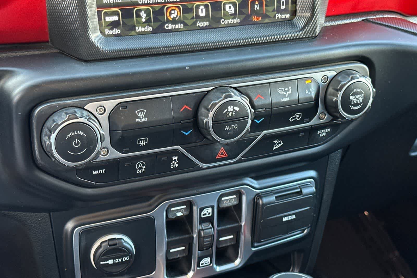 Used 2019 Jeep Wrangler Unlimited Rubicon AWD/4WD image 25