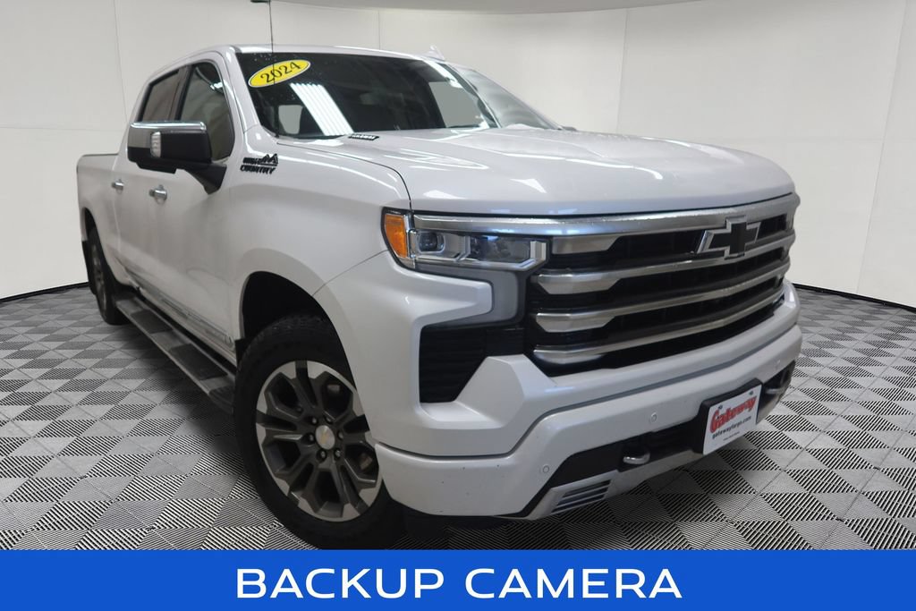 Used 2024 Chevrolet Silverado 1500 High Country w/ Technology Package AWD/4WD image 3