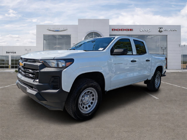 Used 2025 Chevrolet Colorado W/T w/ Advanced Trailering Package RWD image 5