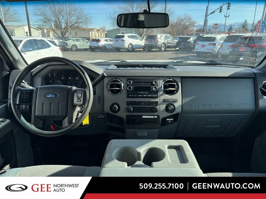 Used 2016 Ford F550 4x4 Crew Cab Super Duty image 11