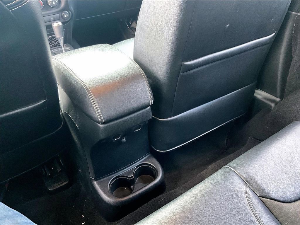 Used 2018 Jeep Wrangler Sport image 29