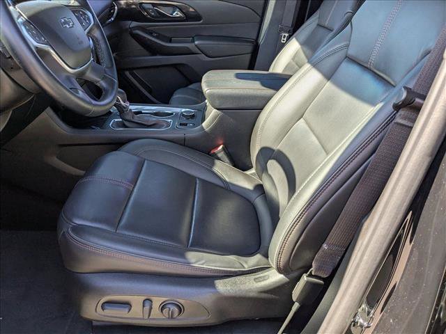 Used 2023 Chevrolet Traverse RS image 15