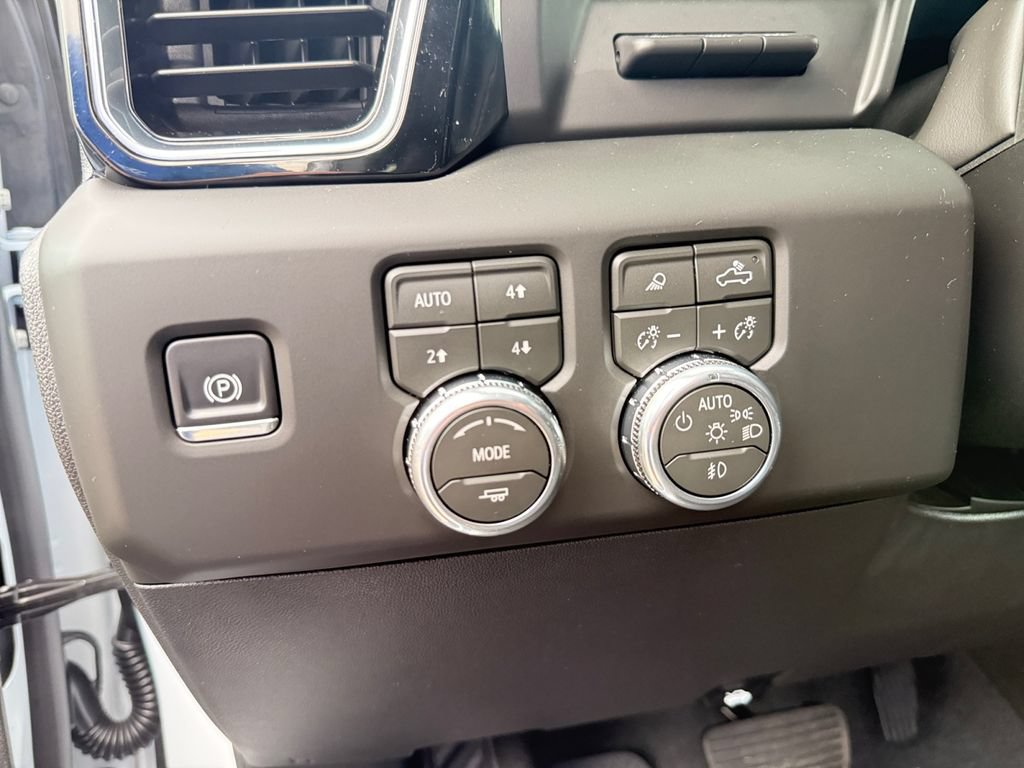 New 2026 GMC Sierra 1500 Denali w/ Technology Package AWD/4WD image 18