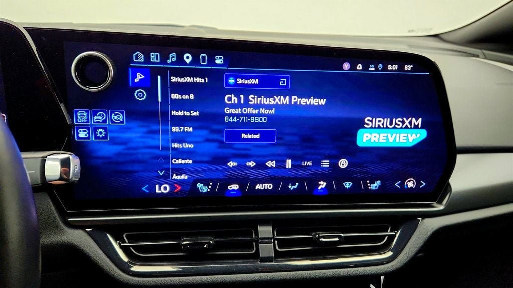 Used 2025 Chevrolet Equinox EV RS FWD image 18