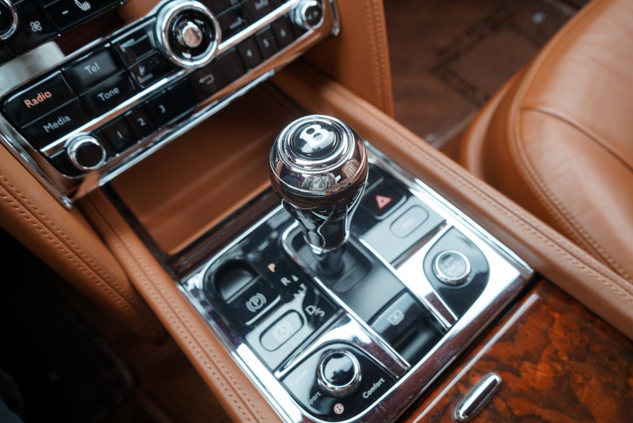 Used 2011 Bentley Mulsanne image 44